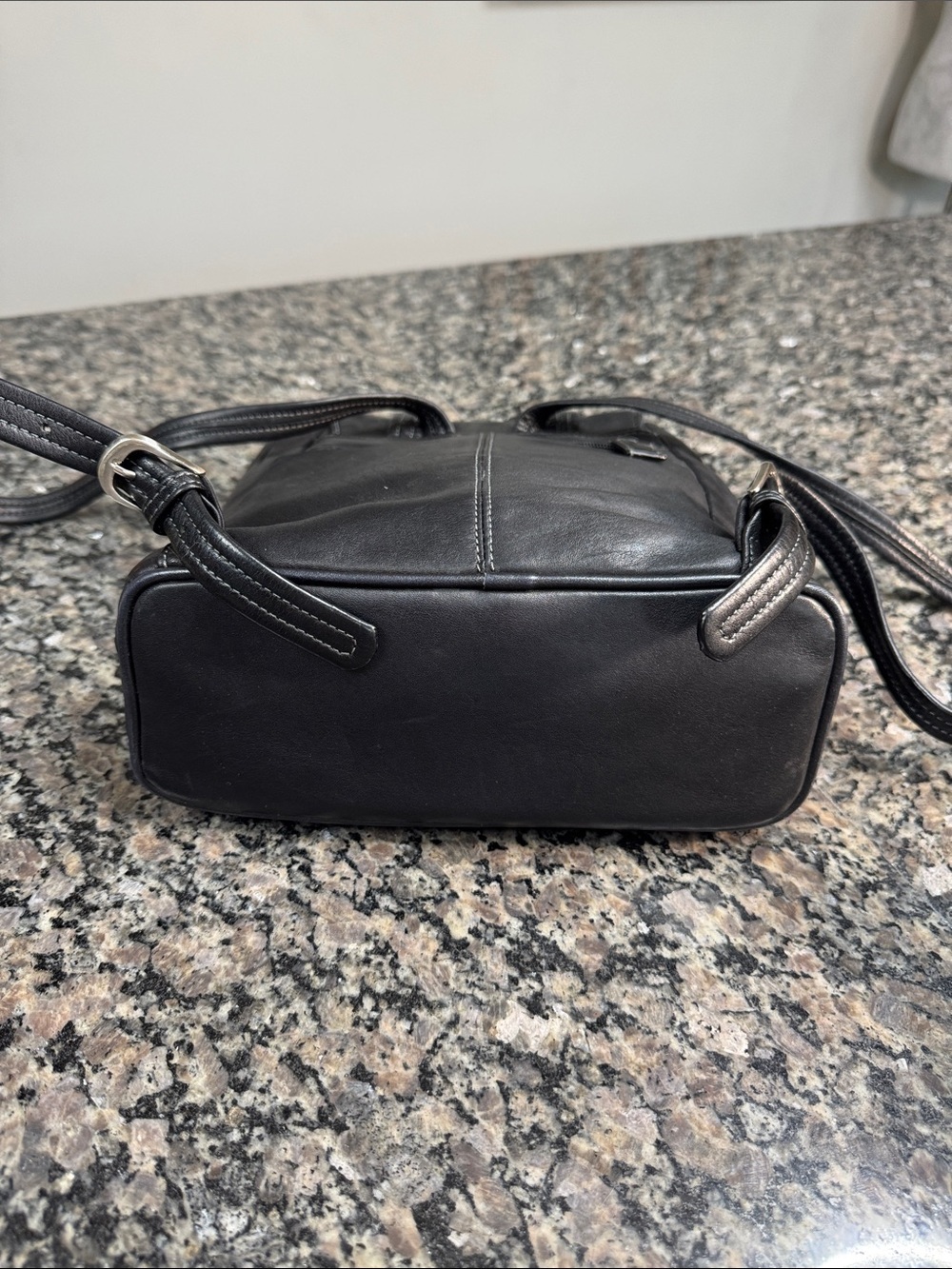 Tignanello Black Leather Bohemian Backpack Flap Closure Minimalist Everyday Bag - Picture 7 of 12